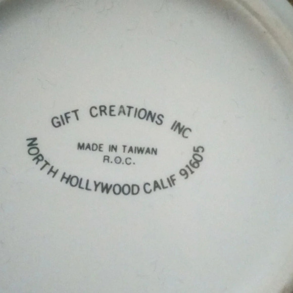 Elvis 1935-1977 Coffee Mug, Gift Creations Inc. (Used/EUC) - Picture 5 of 5